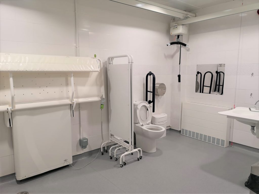 An image of the accessible 'changing places' toilet at The Atkinson